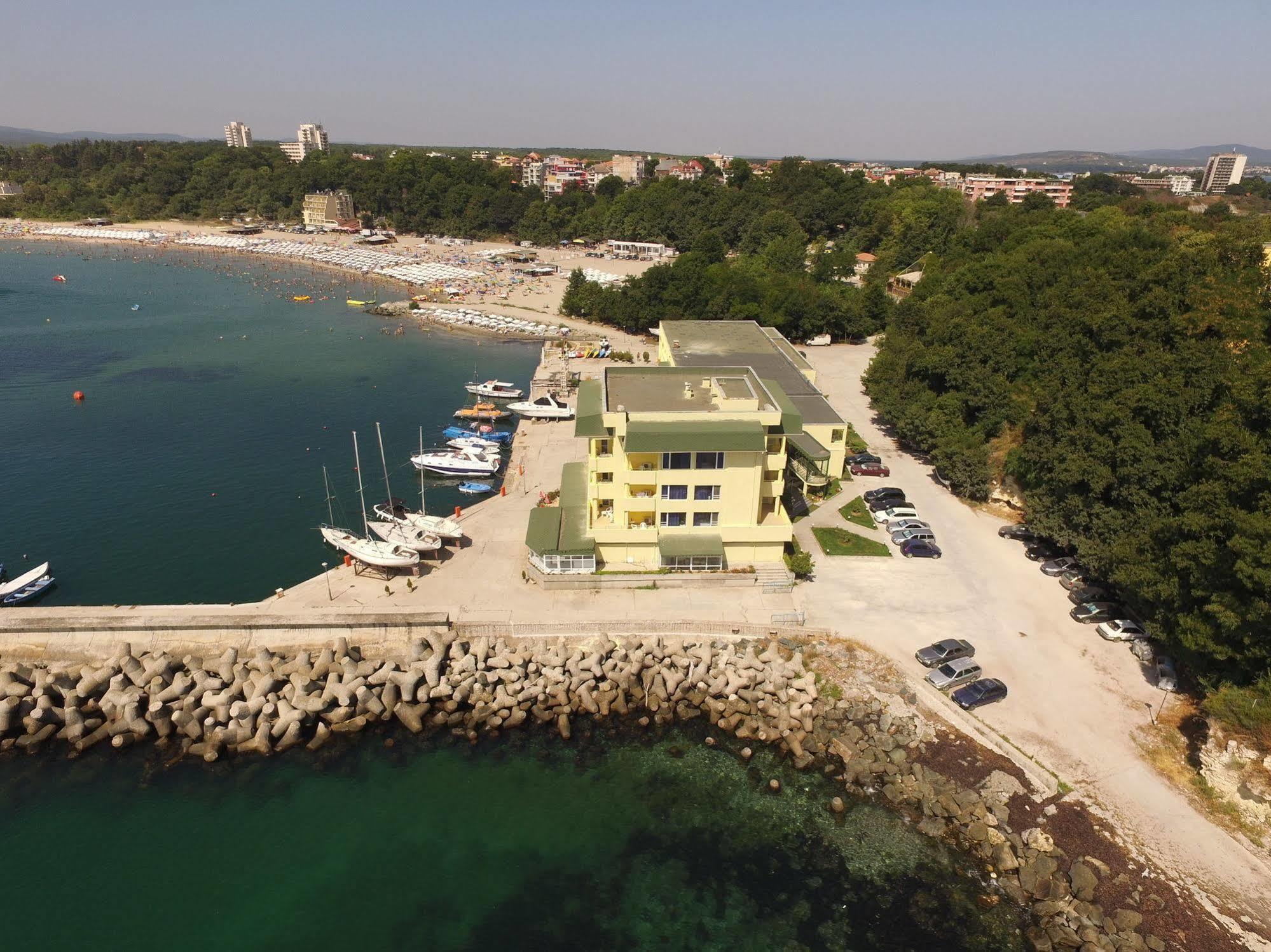 Hotel Marina 키텐 외부 사진